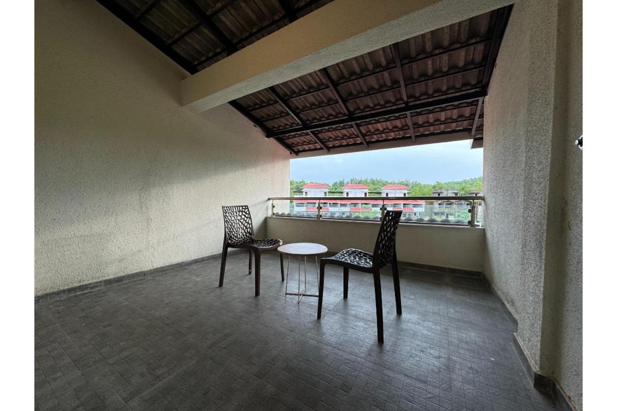 Hotel Sadhana Executive Dāpoli Extérieur photo