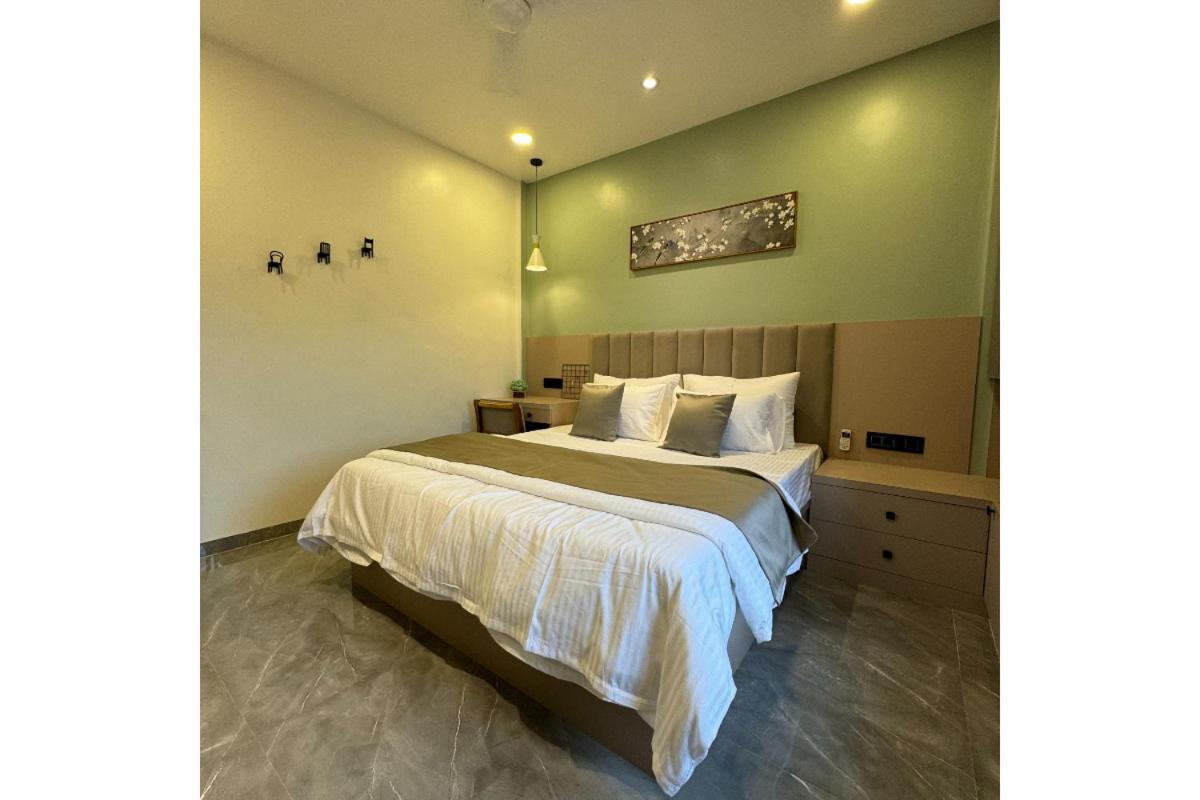 Hotel Sadhana Executive Dāpoli Extérieur photo